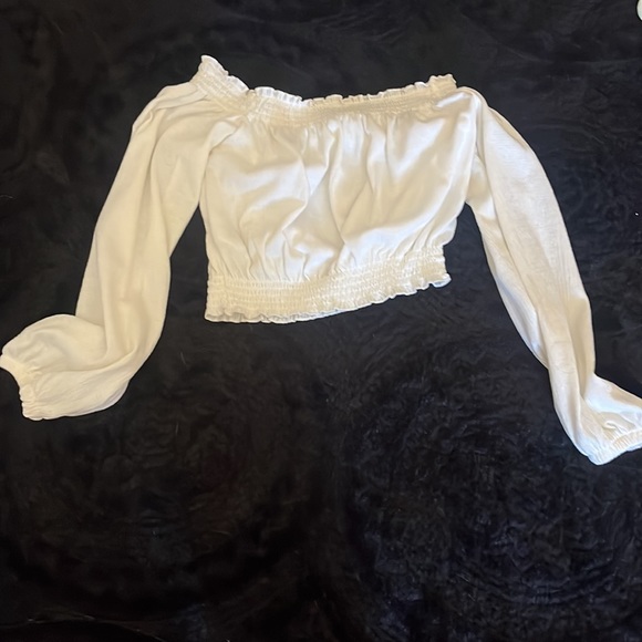 off shoulder white top - Picture 4 of 6